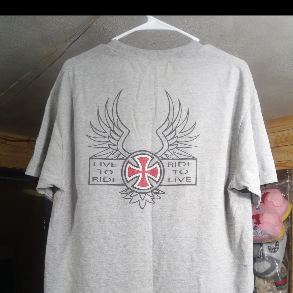 Idependent Trucks Vintage Tshirt Large